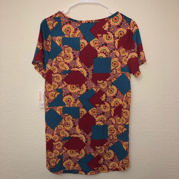 New with tags Lularoe Classic T Sz medium - Picture 2 of 4